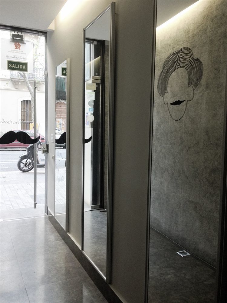 Don Moustache Boutique Hostel Barcelone Extérieur photo