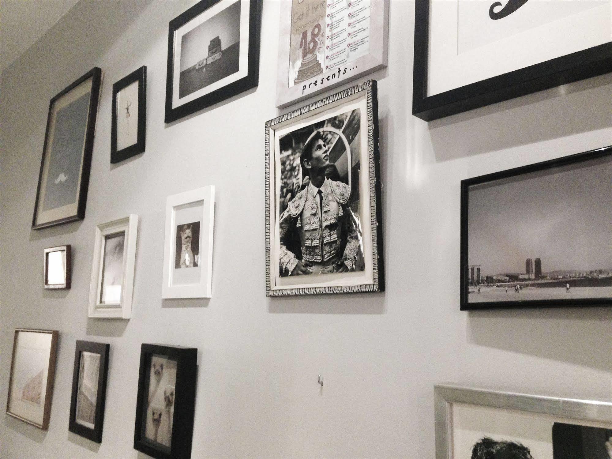 Don Moustache Boutique Hostel Barcelone Extérieur photo